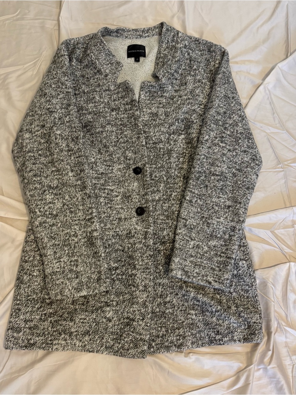 Buckle Black Women's L Gray/White Speckled Knit Collared Button Cardigan